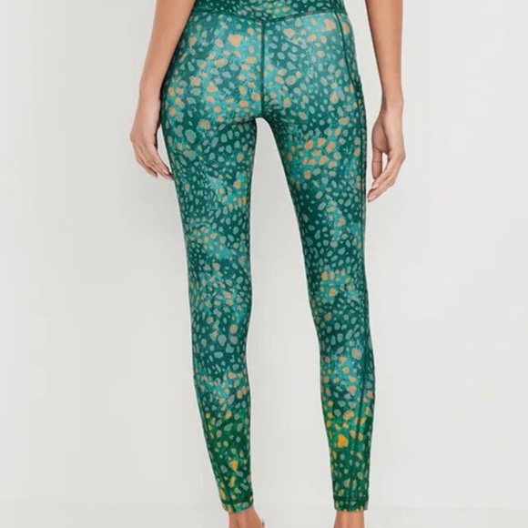 Old Navy Pants - High-Waisted Elevate Powersoft 7/8-Length Side-Pocket Leggings For Women